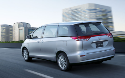 Private Dubai Airport Transfers (up to 7 of your guests)